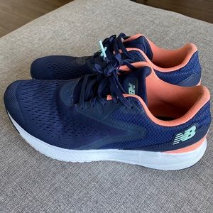 New Balance Women's Vizo Pro Run Shoes